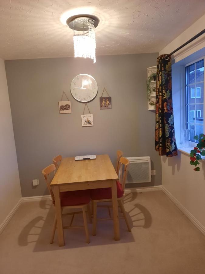 Redmire - 2 Bed 1St Floor Flat Overlooking Green Appartement Darlington  Buitenkant foto